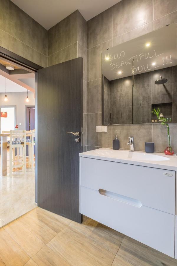 Artistic & Spacious 2Bd Central Apt By Flat Mаnager Sofia Bagian luar foto